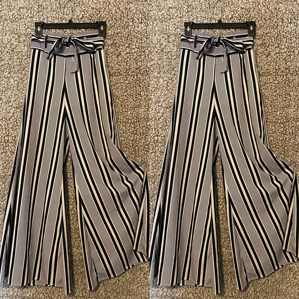 Cute navy striped wide leg pants